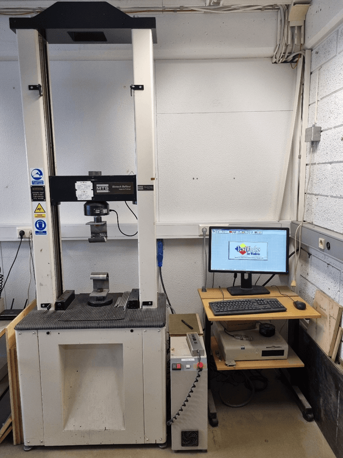 Tensile and compression tester 5kN or 100kN load cells.