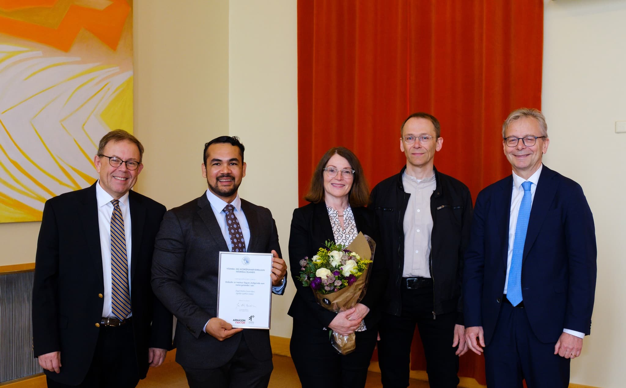 Angel Andrés Castro Ruiz at Tæknisetur received an incentive award from the University of Iceland